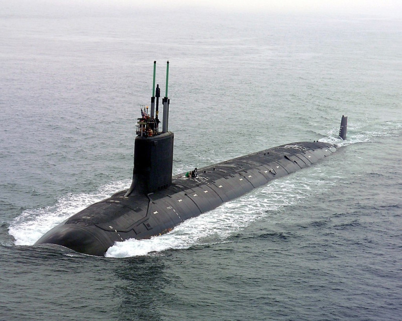 美軍「維吉尼亞級」核動力攻擊潛艦第4批次第2艘艦「奧勒岡號(SSN-793)」，2月26日入列服役。圖為入列前海試照片。   圖：翻攝維基百科/公有領域