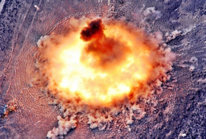 圖為俄羅斯試爆真空彈「炸彈之父」的畫面。   圖：翻攝俄羅斯國防部