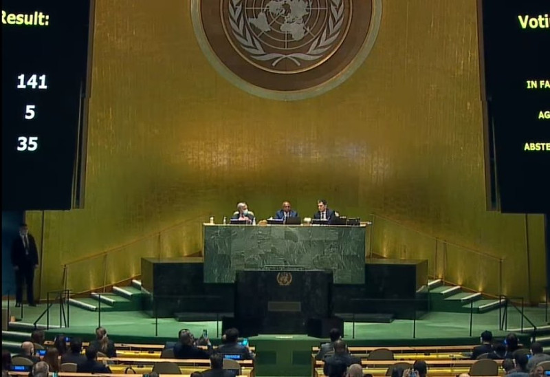 聯合國大會通過一項不具約束力的新決議，要求俄羅斯「立即」停止在烏克蘭境內的戰爭。   圖：取自United Nations臉書