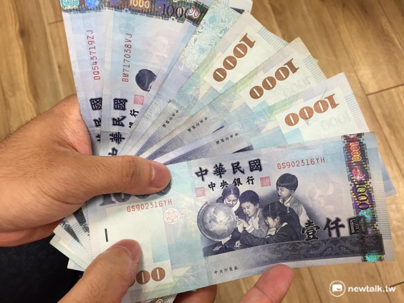 台北外匯市場新台幣兌美元14日以32.87元兌1美元、升值8分作收。   圖：新頭殼資料照片