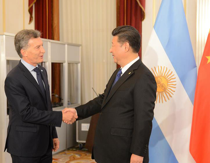 阿根廷總統馬克里（左）與中國國家主席習近平（右）的家屬，雙雙都涉入巴拿馬文件案。   圖：翻攝馬克里臉書