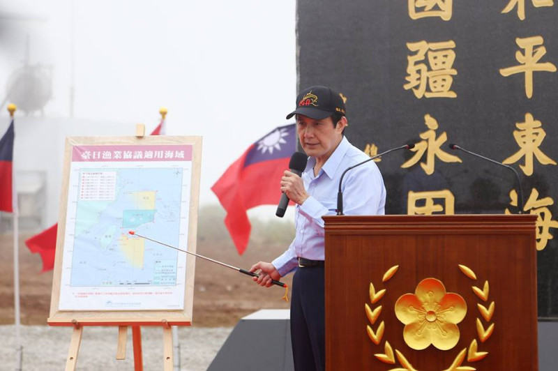 總統馬英九9日登彭佳嶼，向媒體親自說明臺灣漁民可自由捕魚、不受日本人干擾的七萬平方公里海域，就在釣魚臺列嶼附近。   圖：翻攝自馬英九臉書