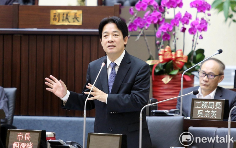 台南市議會21日召開第二屆第六次臨時會，市長賴清德針對台南震災提出專案報告。   圖：黃博郎/攝
