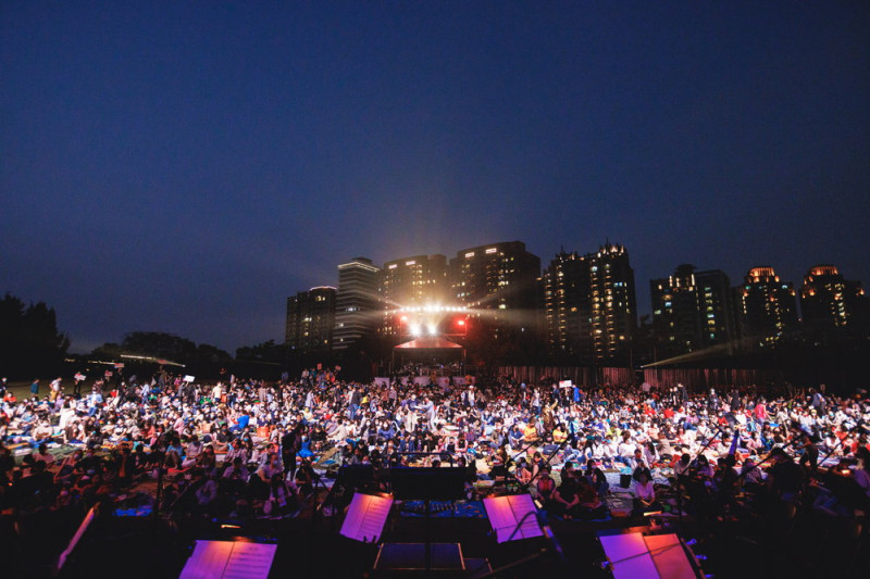 《法櫃奇兵》草地音樂會吸引數千名觀眾到場。   圖：高雄市文化局提供
