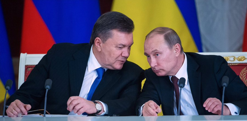 烏克蘭前總統亞努科維奇( Yanukovych ，左)與俄羅斯總統普丁（Vladimir Putin，右）。   圖:翻攝自推特@ukrpravda_news