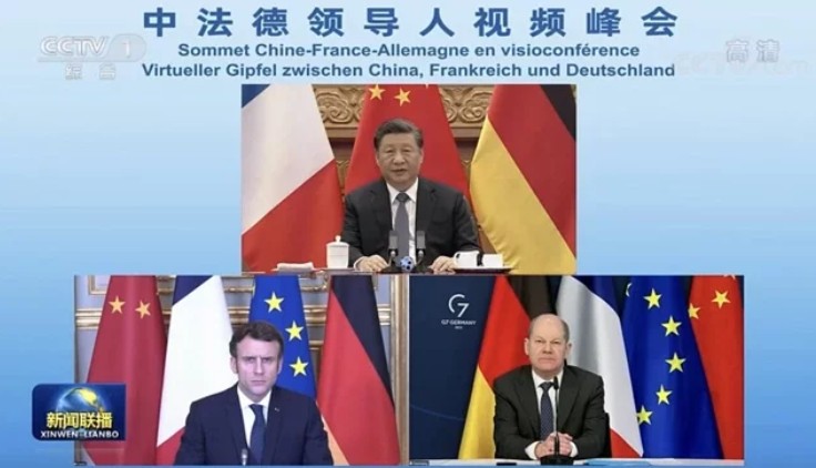 中國國家主席習近平8日與法國總統馬克宏、德國總理蕭茲視訊會談。   圖：翻攝央視
