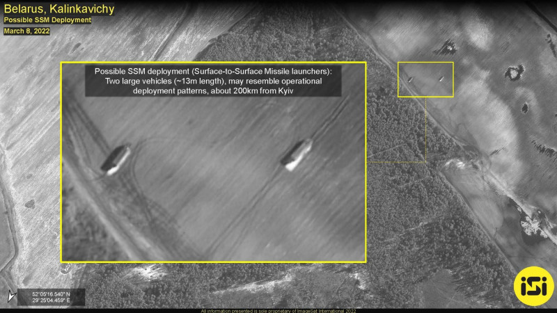最新衛星偵照圖發現白俄羅斯東南部城鎮卡林科維奇(Kalinkavichy)發現俄軍部署的導彈發射車。   圖：翻攝ImageSat Intl.推特
