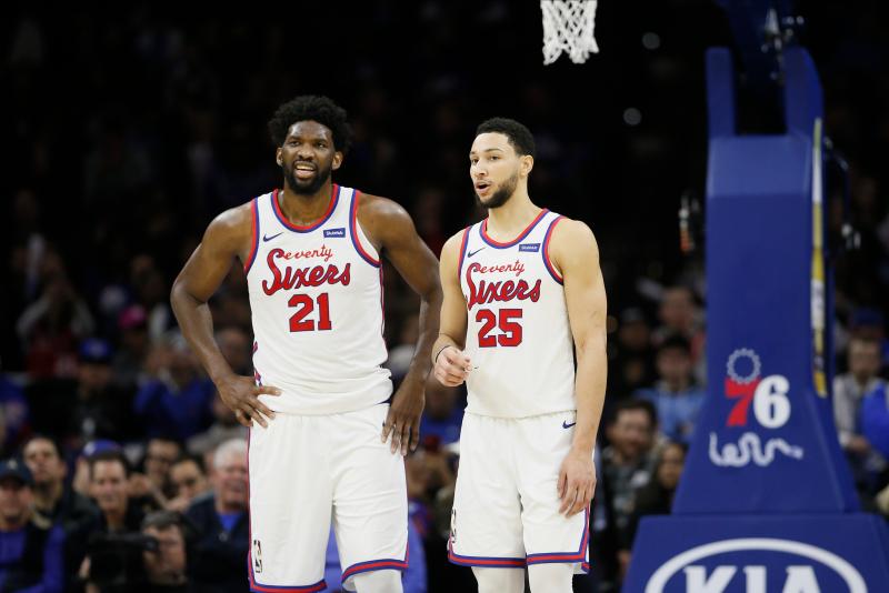 Joel Embiid（左）喊冤沒說過要Ben simmons走人的話。   圖／美聯社／達志影像