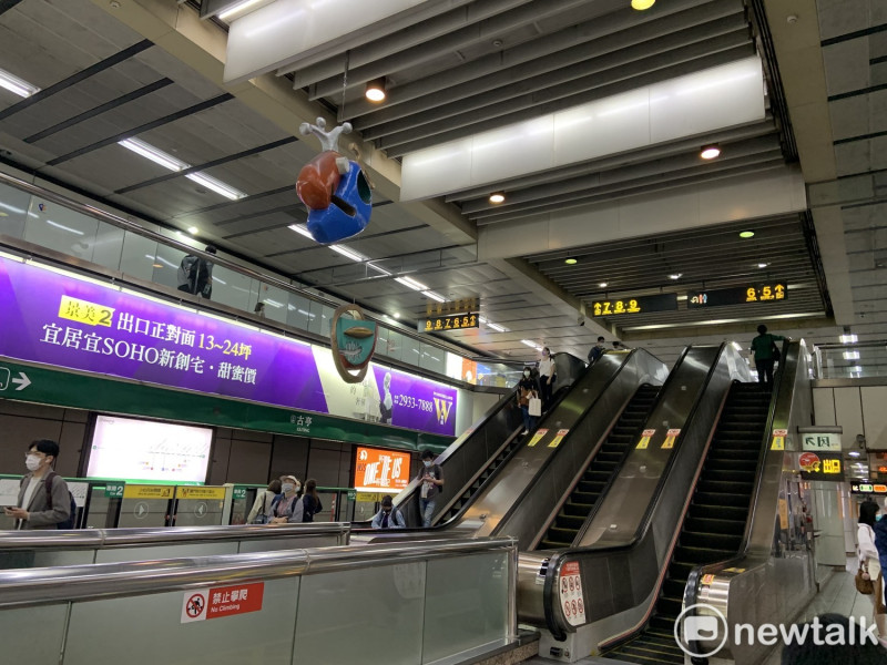 對於議員質疑北市府挪用「捷運重置基金」才導致電扶梯意外，台北捷運公司今日召開記者會回應（示意圖）。   圖：張家寧／攝
