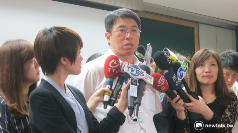 針對大巨蛋案，台北市財政局副局長陳志銘坦言，據市府手中財報資料顯示，與遠雄估算370億，有滿大的差距。   圖：呂佳峻/攝