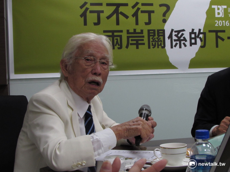 新台灣國策智庫26日舉行兩岸民調記者會，創辦人辜寬敏表示，新政權不會在九二共識這個問題裡找出路，「這是不必的」。   圖：邱珮文/攝