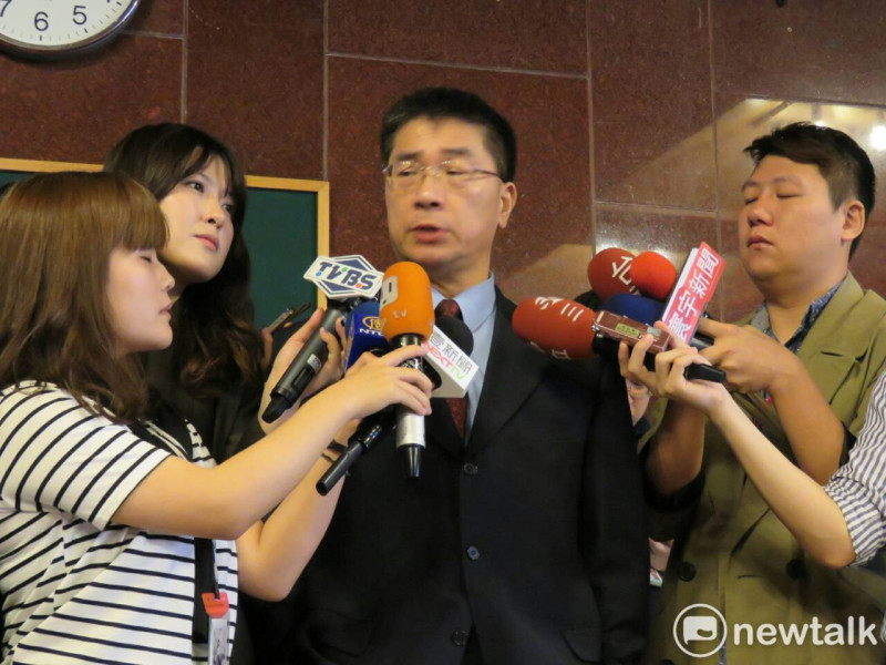 行政院發言人徐國勇（中）表示，金華街恢復為院長官邸，是「早就在討論了」，而且也進行整修多時。   圖：新頭殼資料照片