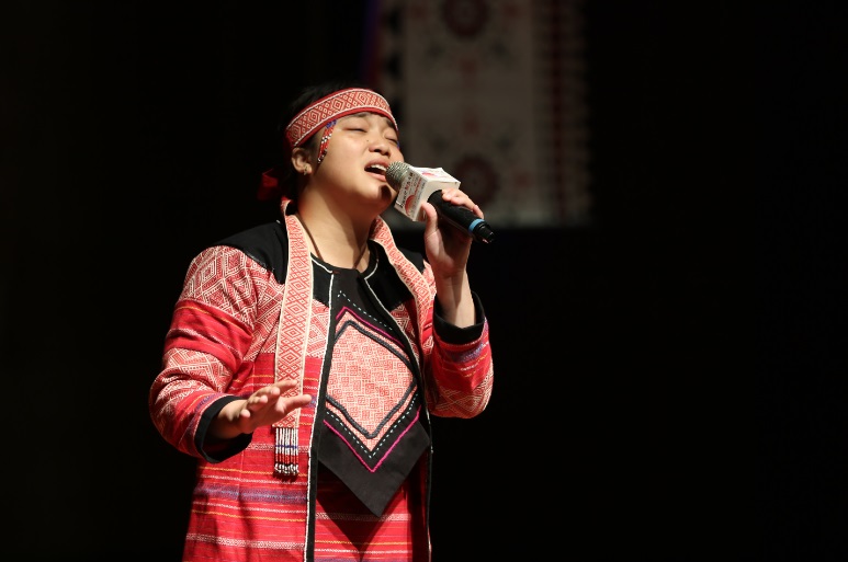 學生組由來自台東大學也是金山高中原住民藝能專班校友的王祥如以qwas na tayal(泰雅組曲)獲得冠軍。   圖：新北市原民局提供