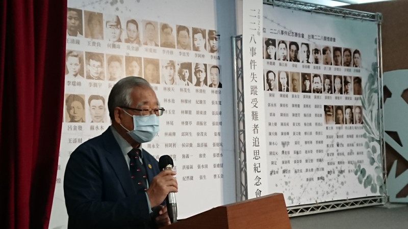 台灣二二八關懷總會理事長王文宏要求，「殺人兇手蔣介石銅像一定要移除」。   圖：二二八事件紀念基金會提供
