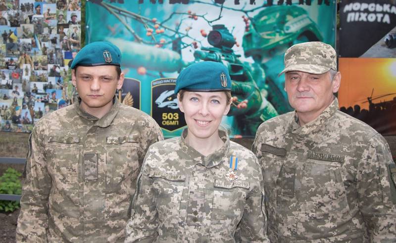 奧萊娜和丈夫都效力於烏克蘭國土防禦部隊，如今再度拿起武器為國家抵禦俄軍的侵略。   圖：翻攝Olena bilozerska臉書