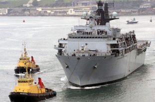 英國皇家海軍「堡壘」號兩棲攻擊艦（ HMS Bulwark ）。   圖 : 翻攝自Gov.UK