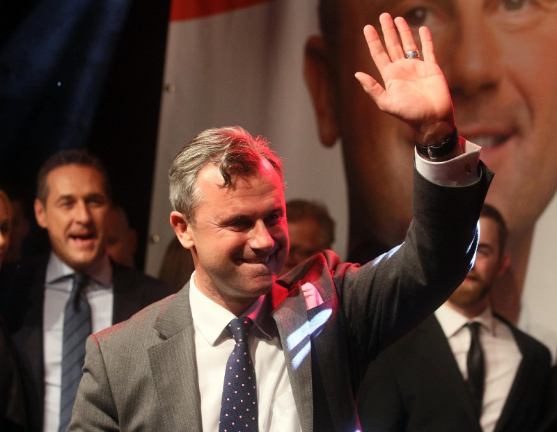極右派奧地利自由黨（FreieParteiÖsterreichs, FPÖ）總統候選人霍弗（圖）以些微差距輸掉大選。   圖：達志影像/美聯社