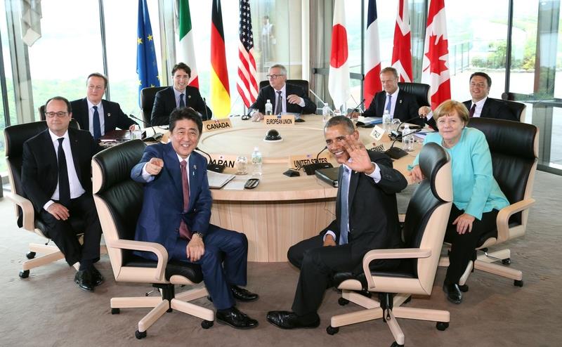 七大工業國（G7）領袖26日對新興經濟體表達關切，東道主日本首相安倍晉三則拿最新數據和全球金融危機期間相比。   圖：中央社/共同社提供
