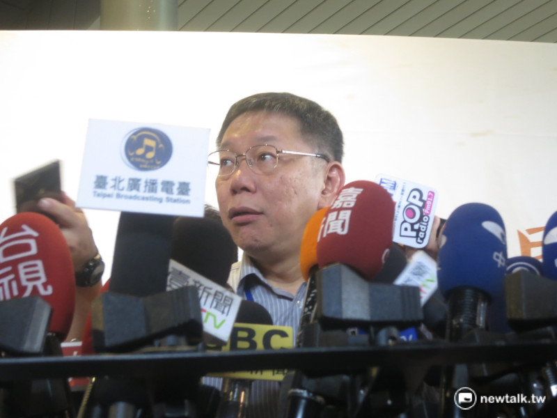 台北市長柯文哲表示，將與行政院長林全談公宅問題。   圖：呂佳峻/攝