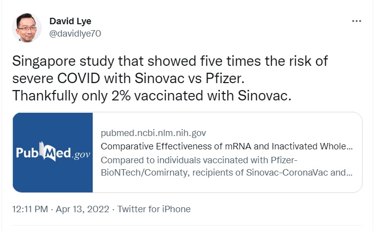 參與研究的新加坡專家David Lye發推文表示，科興與輝瑞相比，罹患Covid-19重症的風險是輝瑞的5倍，「謝天謝地，只有2%的人接種科興疫苗」。   圖：翻攝自David Lye推特