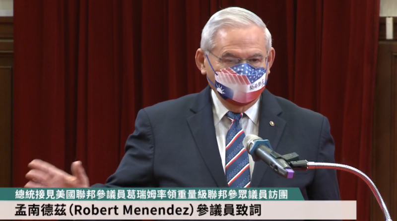 參議院外委會主席孟南德茲（Robert Menendez, D-NJ）致詞時透露，這次訪問團的成員都收到中國的抗議。   圖：擷自直播畫面