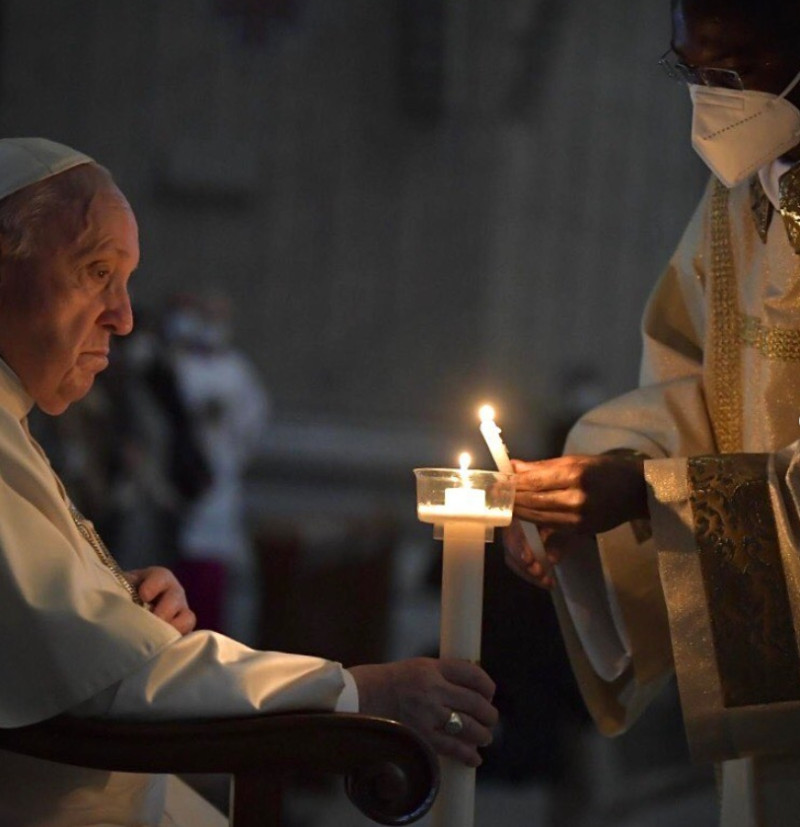 教宗方濟各在復活節前夕的守夜禮彌撒時，譴責烏克蘭戰爭殘酷。   圖/取自www.instagram.com/franciscus/