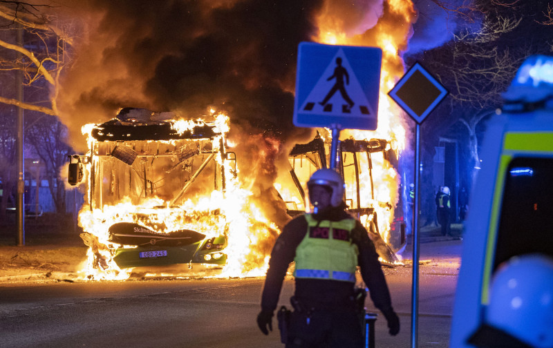 右翼先前焚燒可蘭經，引發瑞典各地出現警民衝突。   圖：達志影像／美聯社(資料照)