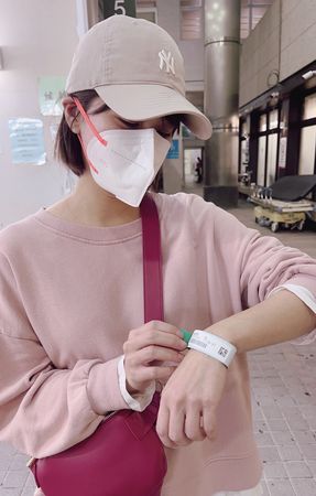 蘇晏霈昨(21)日自行到醫院做PCR篩檢。   圖：民視/提供