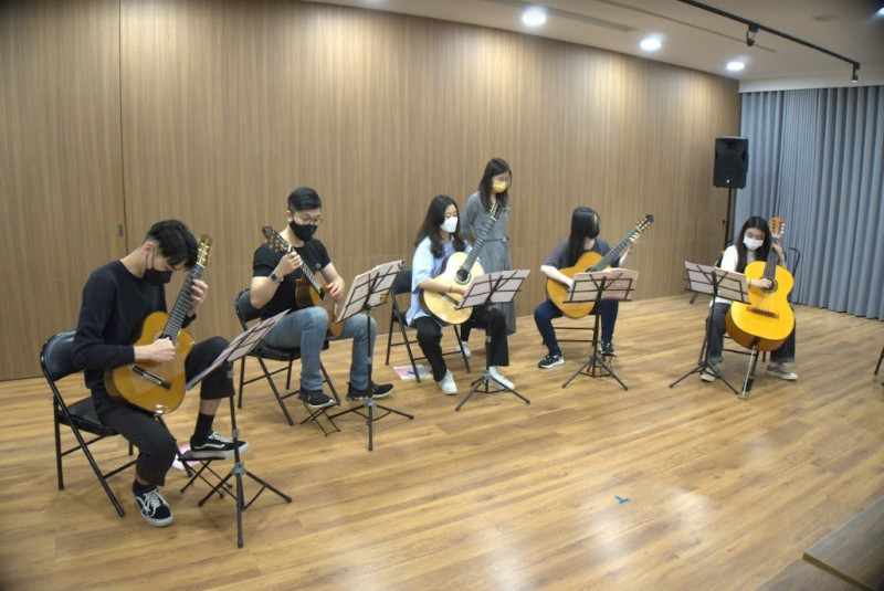 米可音樂藝術學院一年前成為日本新堀藝術學院台灣分校。   米可吉他/提供