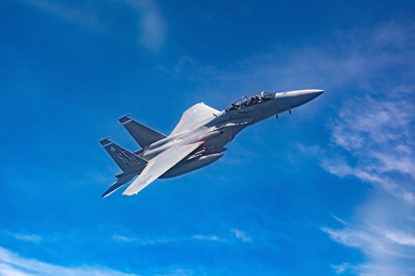 除美國第五代戰機F-35外，新版F-15EX在各方面比F-15更勝一籌。   圖 : 翻攝自美國空軍