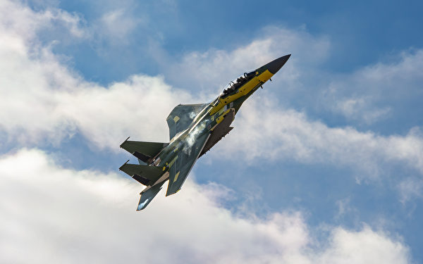 F-15EX 戰機可以使用與現役的 F-15 系列戰鬥機幾乎相同的地面整備設施，機庫，模擬器和其他支援設備。圖：翻攝自美國空軍