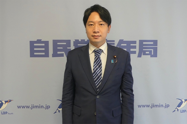 「日本自民黨青年局」將於5月3日至7日訪問台灣，由自民黨青年局局長小倉將信（OGURA Masanobu）眾議員擔任團長。   圖：擷自「民黨青年局」官網