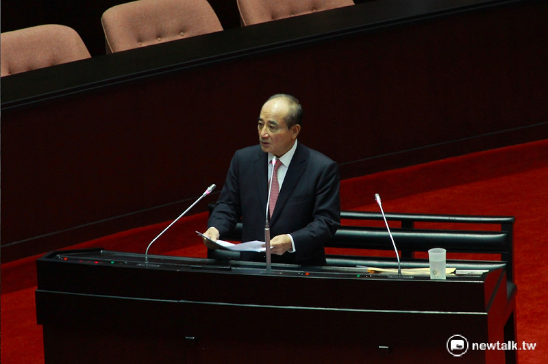 國民黨立委、前立法院長王金平1日暌違23年再次站上立法院質詢台。   圖：鄭佑漢/攝