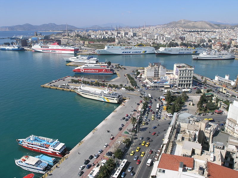 彼里夫斯港為希臘最大港口，也是歐洲最為忙碌的港口之一。   圖：翻攝維基百科