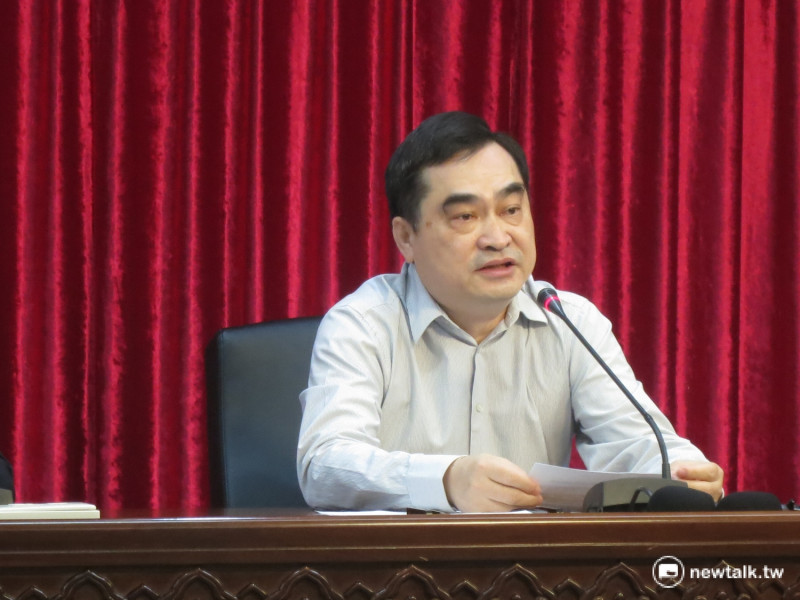 台北市副市長鄧家基表示，若遠雄在3個月內仍未完成改善事項，市府將成立終止契約工作小組。   圖：呂佳峻/攝
