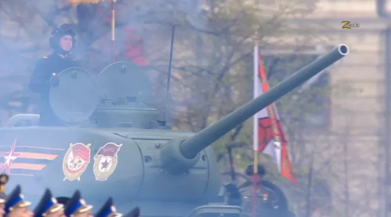 俄羅斯勝利日閱兵， T-34-85 坦克。 圖:新華社直播