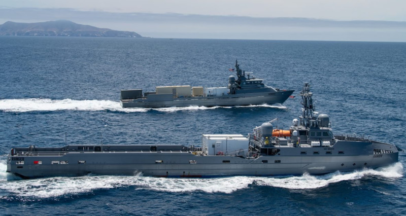 美國海軍無人運輸支援艦「遊騎兵號(Ranger)」(前)和「牧羊人號(Nomad)」(後)。   圖：US Navy