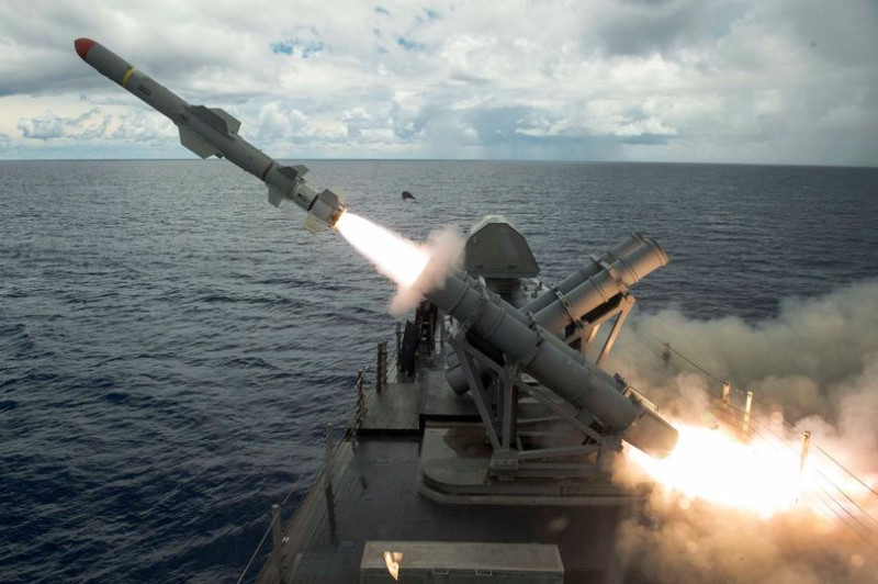 丹麥正在向烏克蘭提供「魚叉反艦導彈系統」（Harpoon）以對抗俄羅斯的入侵。（示意圖：具體型號目前尚未得知）   圖：翻攝自USS Coronado臉書