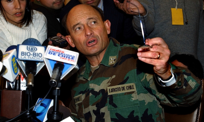 智利陸軍總司令的切爾於2005年一場記者會時的身影。   圖片來源：達志影像/美聯社
