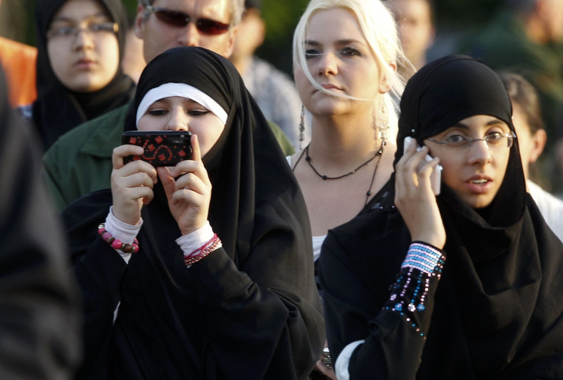 奧地利最高法院11日判決，雇主有權禁止穆斯林員工戴面紗。   圖：達志影像/路透社資料照片