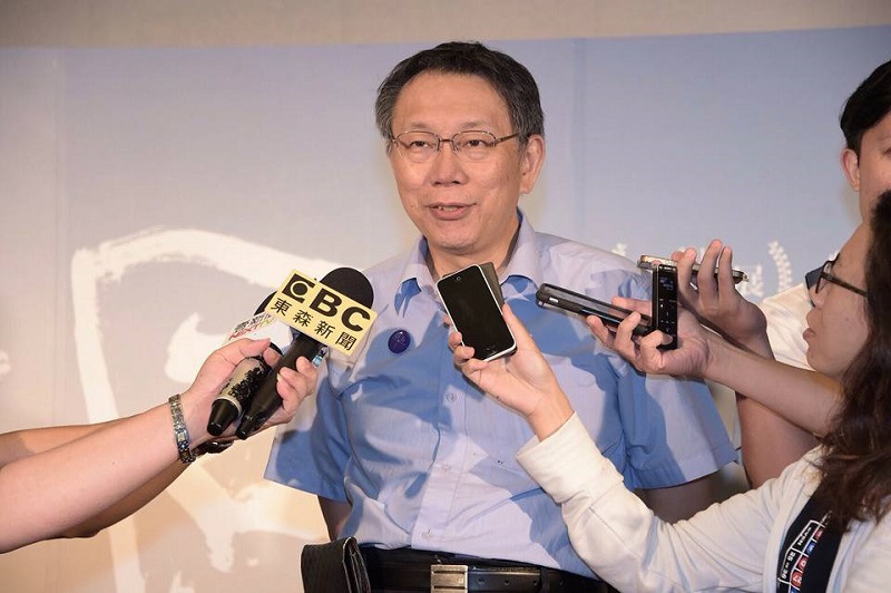 台灣演員戴立忍因政治立場表態模糊遭換角，台北市長柯文哲15日晚間表示，這是另一個周子瑜事件，對兩岸關係發展不是正面。   圖：台北市政府提供