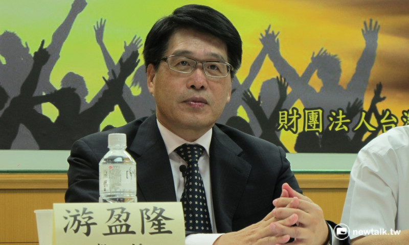 台灣民意基金會董事長游盈隆26 日表示，根據最新調查這2年已經出現選民重組的現象。   圖：林朝億/攝