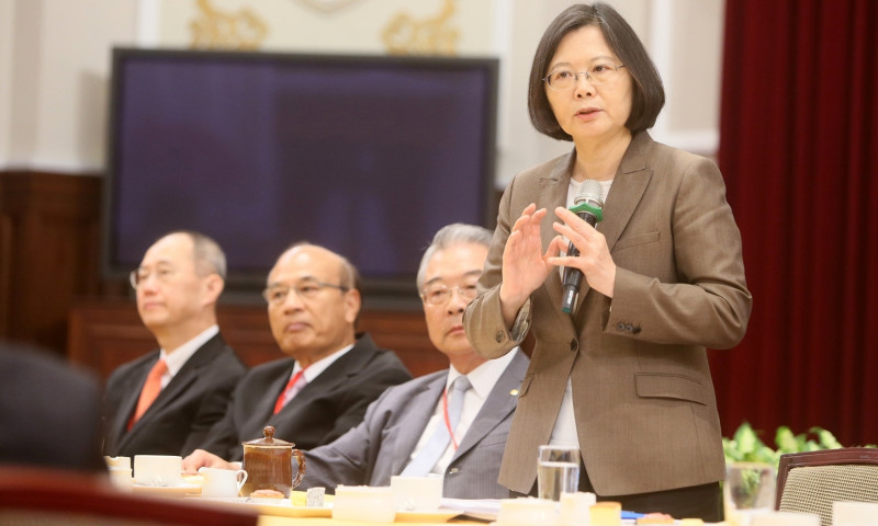 總統蔡英文28日表示，台灣經濟停滯的部分答案在於企業主自己身上。   圖：總統府提供