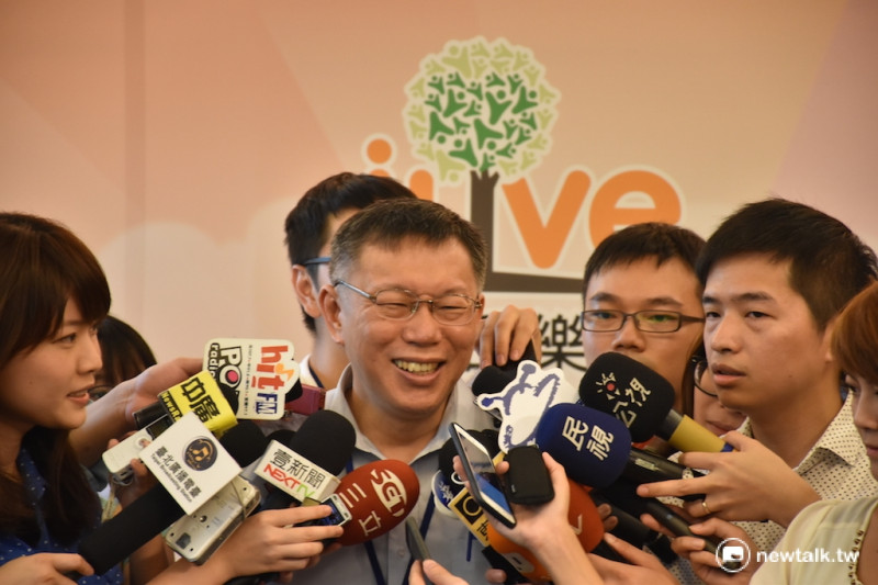 對於綠色運輸試辦計畫開辦首日成效似乎不彰，台北市長柯文哲2日指出，一個計畫無法解決所有問題，必須有好幾個計畫加起來。   圖：陳又瑞/攝