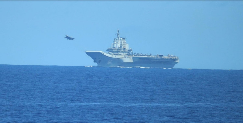 中國解放軍航母「遼寧號(CV-16)」5月1至21日才在西太平洋演訓。   圖：翻攝日本防衛省統合幕僚監部官網