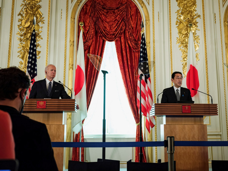 美國總統拜登(Joe Biden)與日本首相岸田文雄23日召開美日高峰會談，拜登被問及兩次關於台海相關議題，回應強調「支持台海和平穩定」。   圖：達志影象/路透社