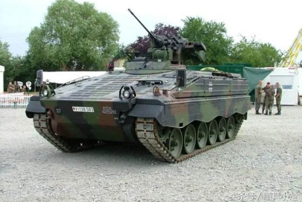 德國「黃鼠狼」步兵戰車。   圖 : 翻攝自頭條號/順其小楚