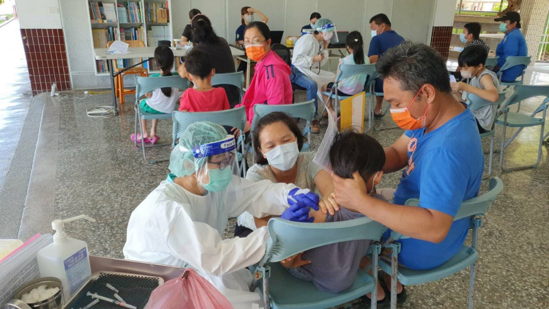 屏東加緊施打輝瑞兒童疫苗。   圖：屏東縣政府提供