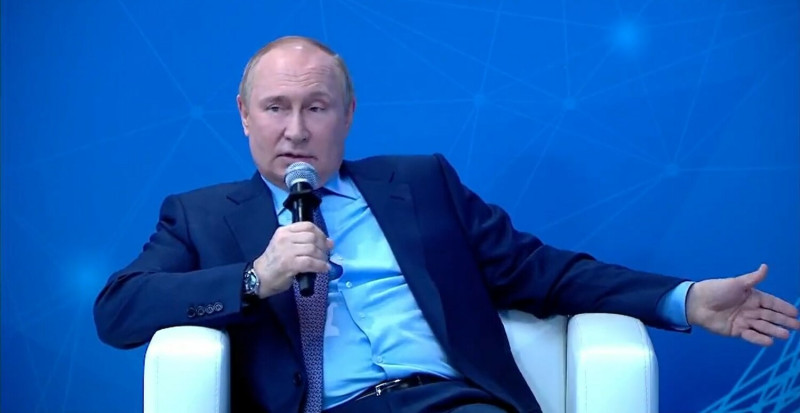 俄羅斯總統普丁（Vladimir Putin）9日在一場演講中，將自己比擬為俄羅斯沙皇「彼得大帝」（Peter the Great）。   圖：翻攝自@OstapYarysh推特