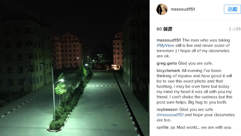 曾獲普立茲獎的美聯社攝影記者侯塞尼在推特及Instagram上報平安，表示恐怖份子仍在校園裡。   圖：翻攝侯塞尼Instagram
